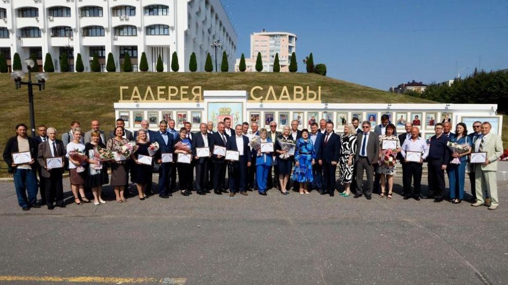 На «Галерею Славы» В...