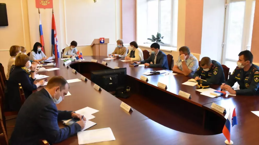 В администрации горо...