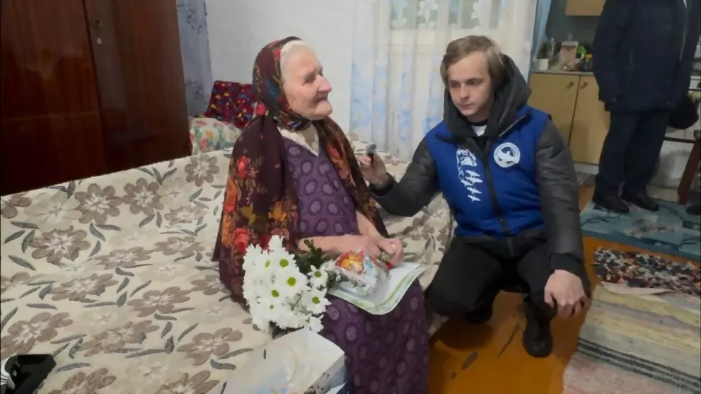 25 декабря отметила...