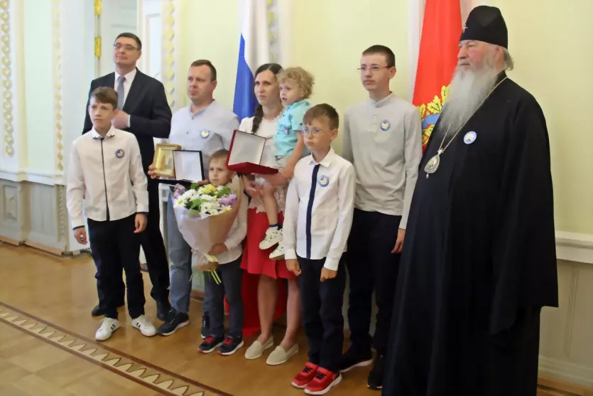 Семьи Владимирской о...