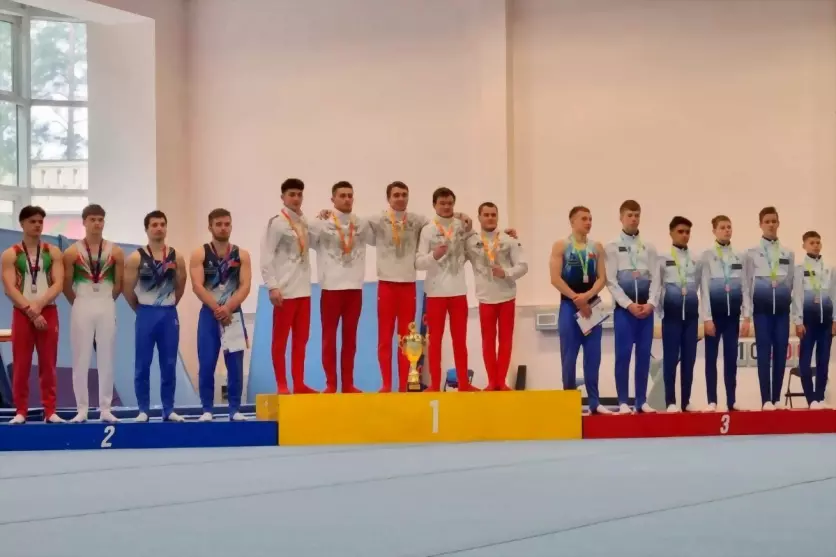 8 наград открытого К...