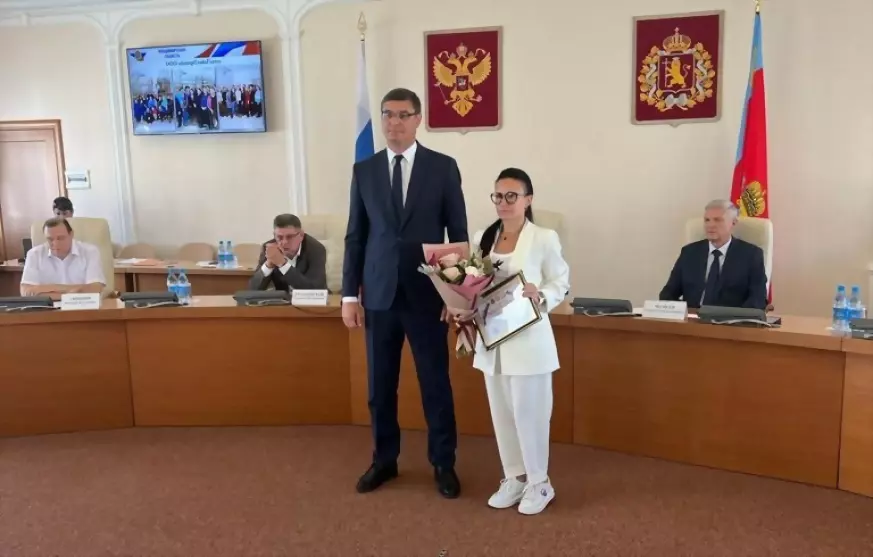 Трудовым коллективам...