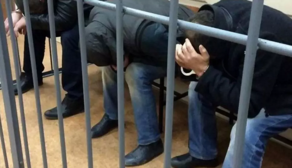 Перед судом предстан...
