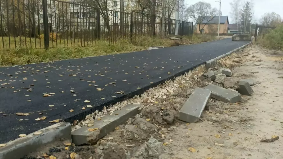 Новый тротуар на мик...