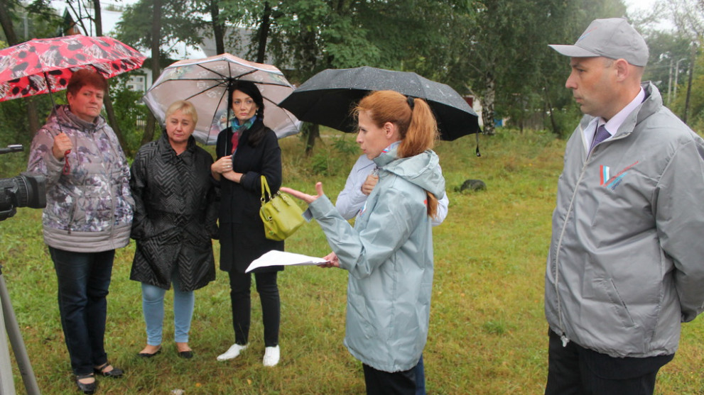 Активисты ОНФ обрати...