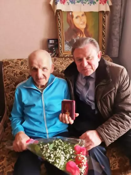 Юбилейные медали тру...
