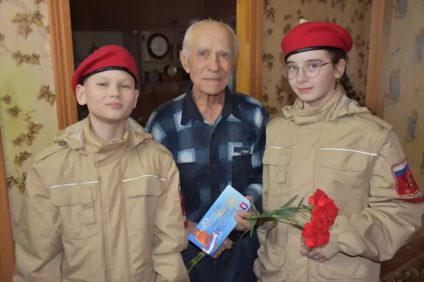В канун Дня защитник...
