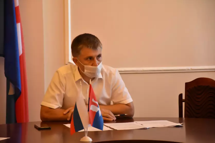 Глава города Алексей...