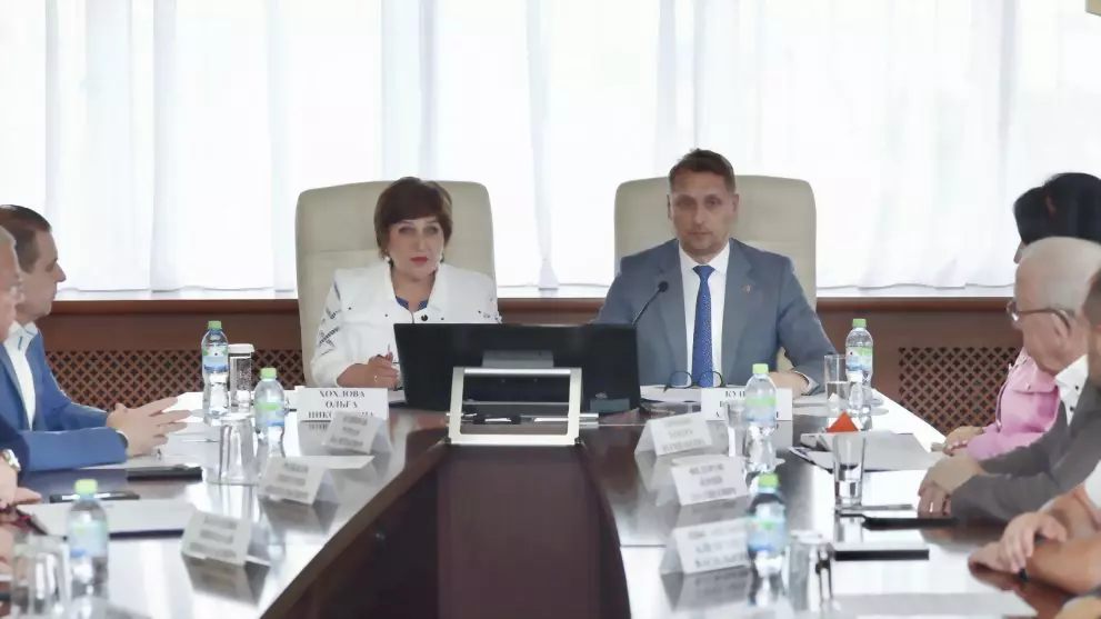 Депутаты Законодател...