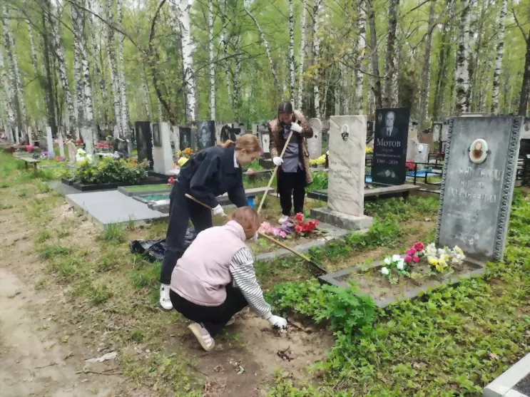 Не должно быть броше...