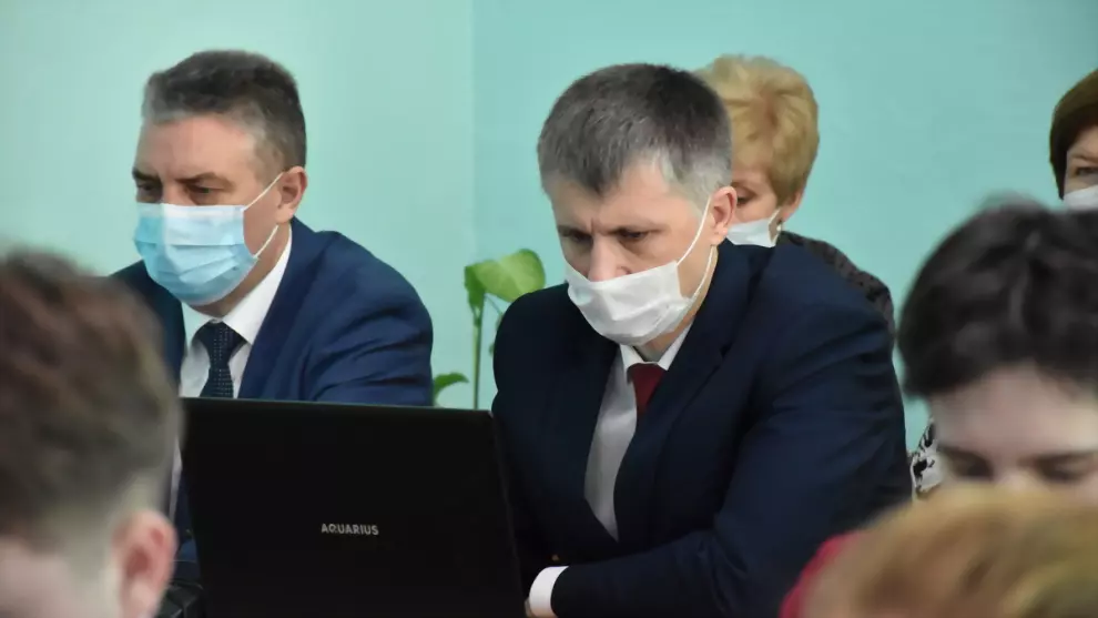 Главе города Алексею...