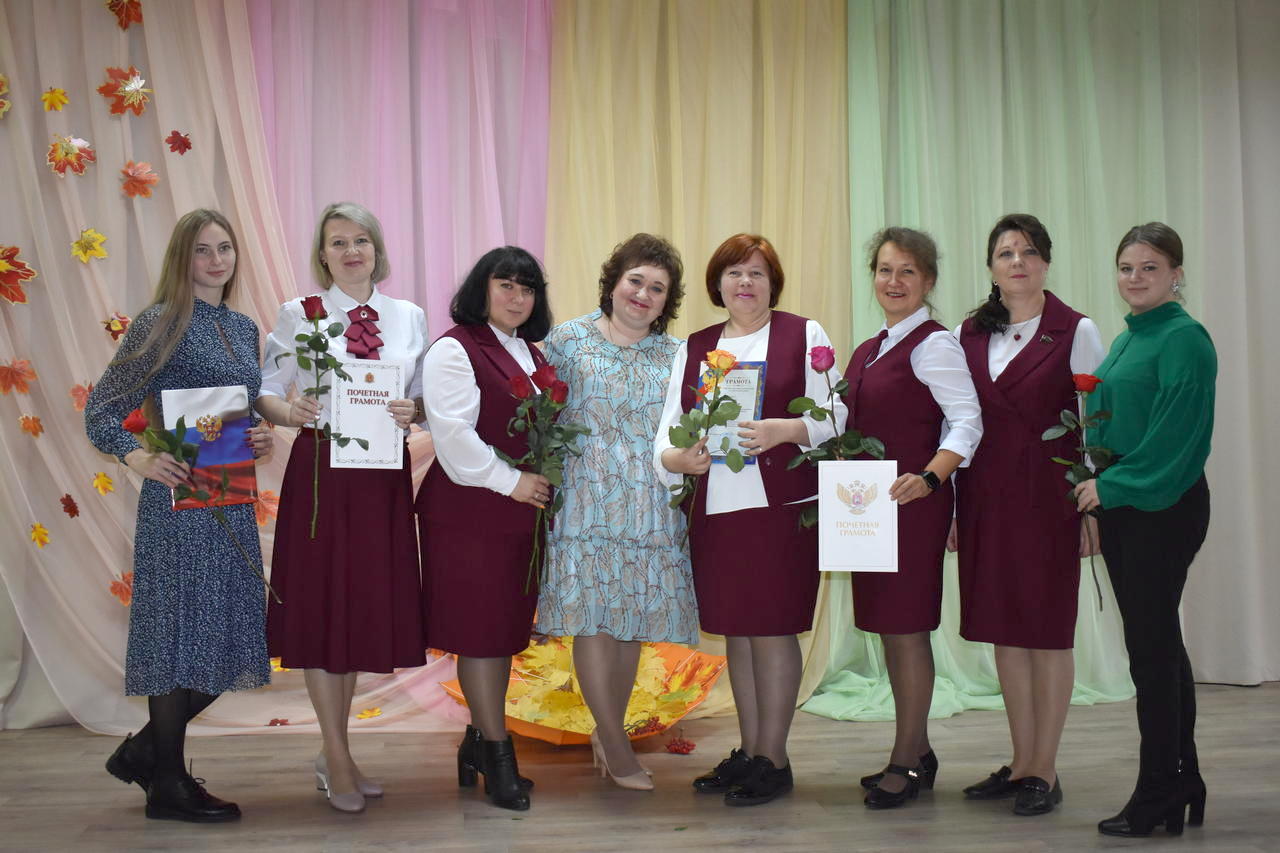 Торжество, посвященное Дню учителя и Дню дошкольного работника состоялось в Гусь-Хрустальном районе