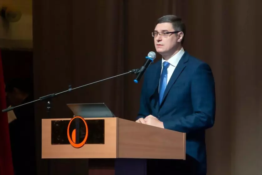 Губернатор Александр...