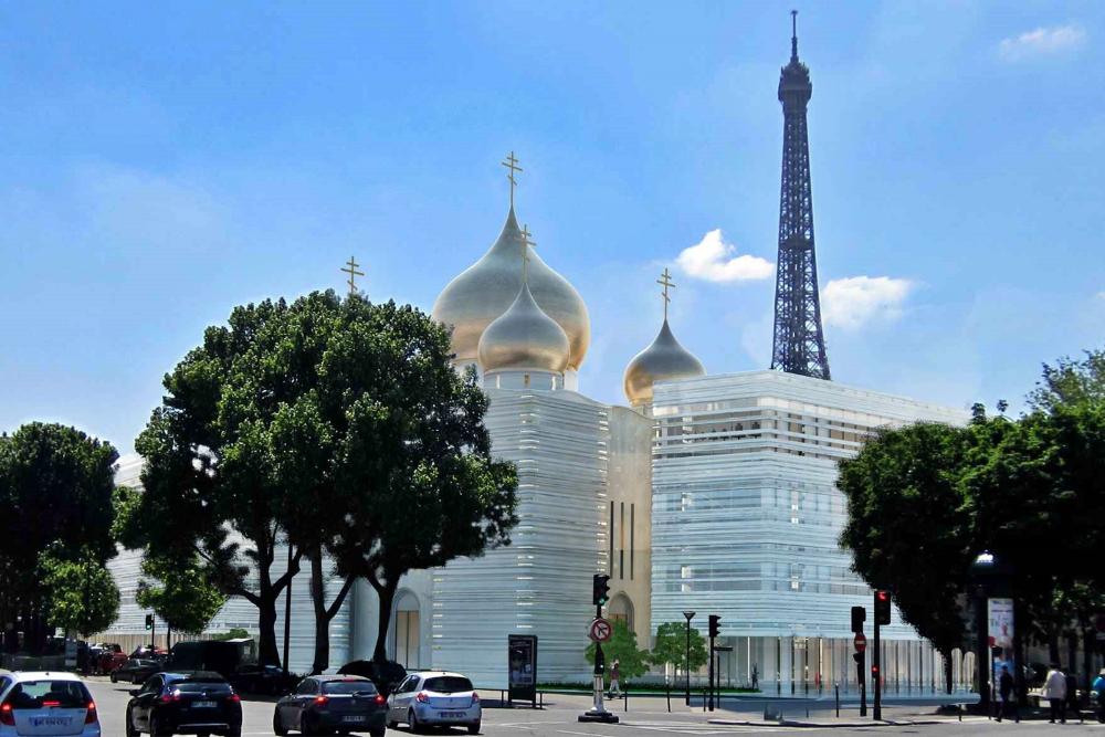 Работы вышивальщиц и...