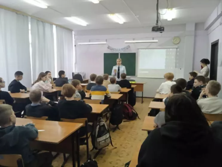 Сотрудники Госавтоин...