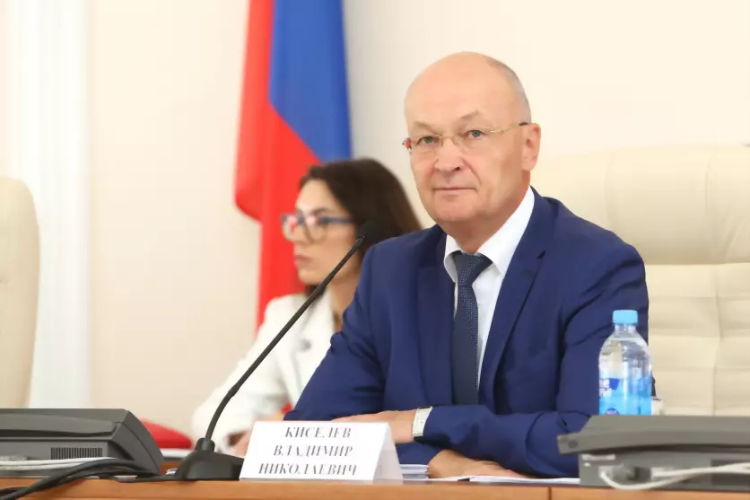 В дачных поселках вв...