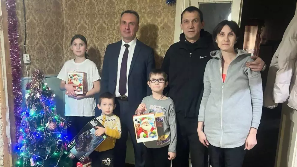 Глава округа Алексей...