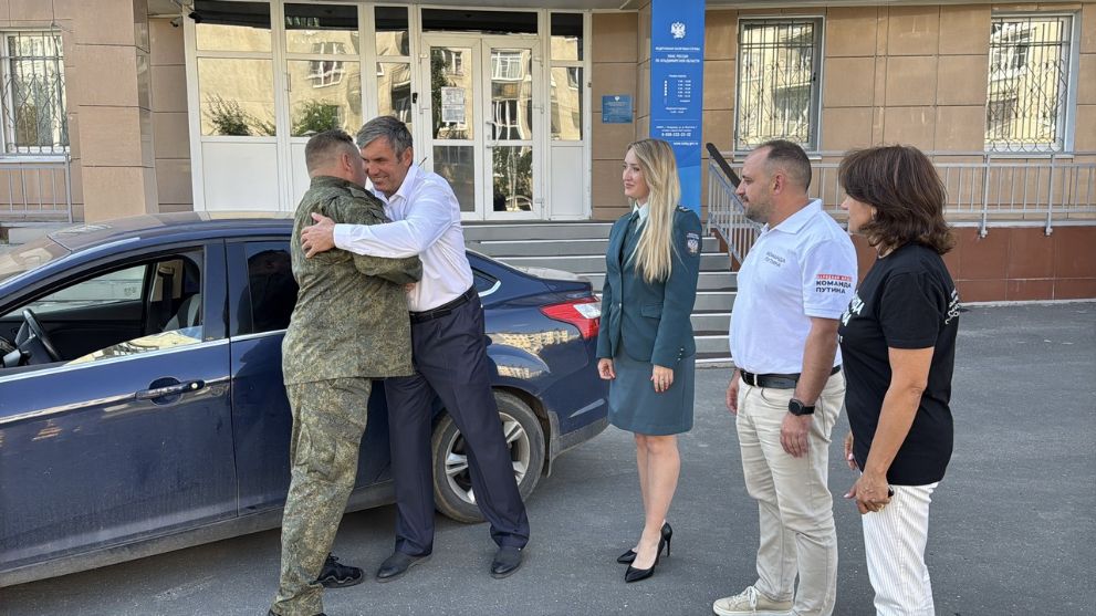 Порядка 15 представи...