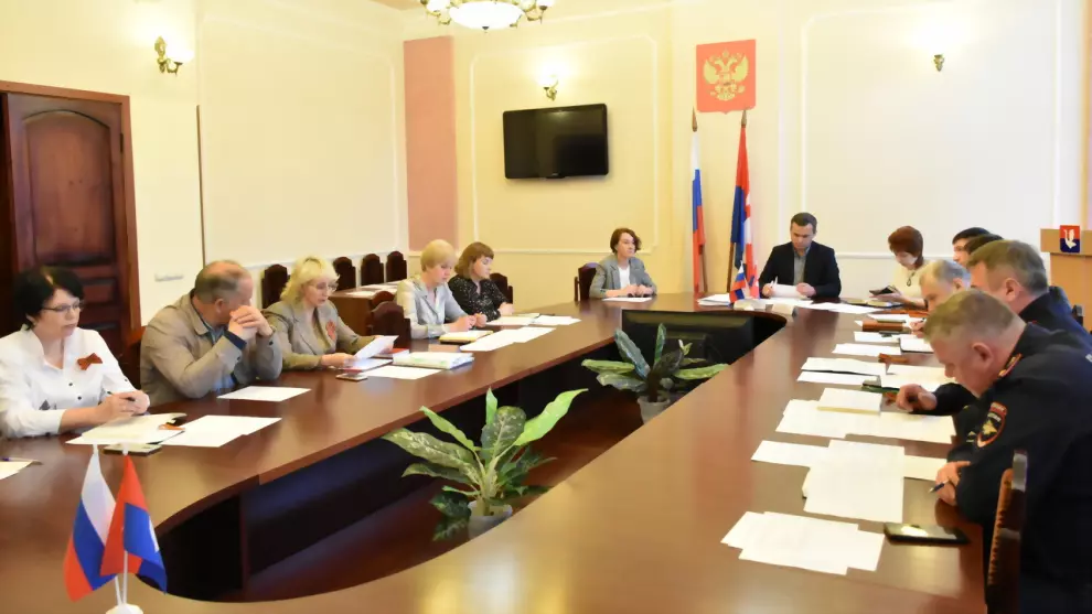 На оперативном штабе...