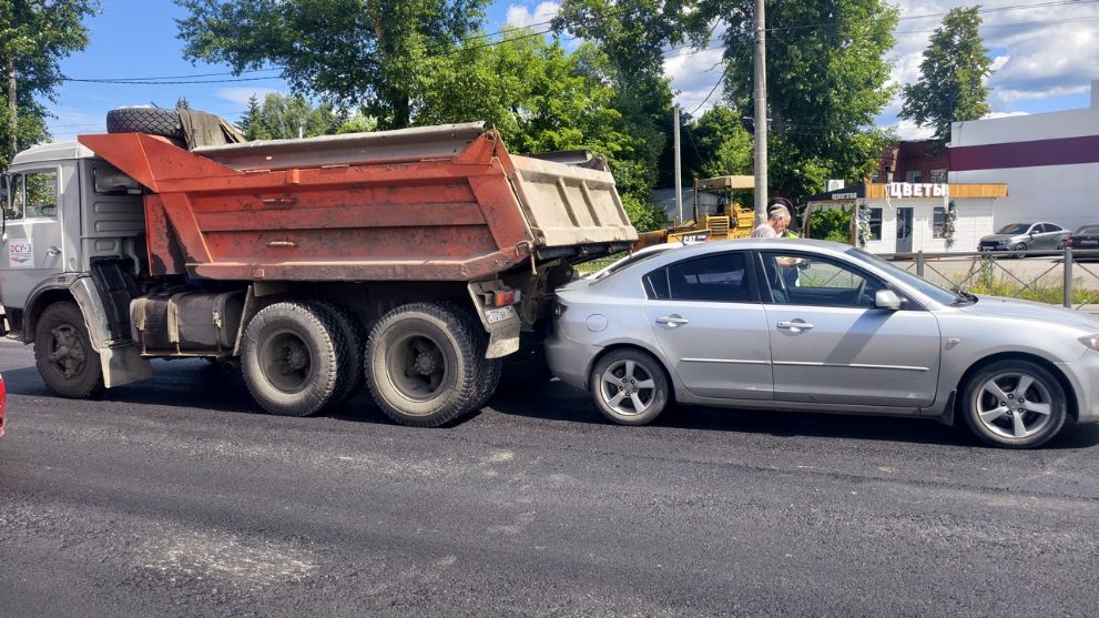 ДТП на Дзержинском перекрёстке.