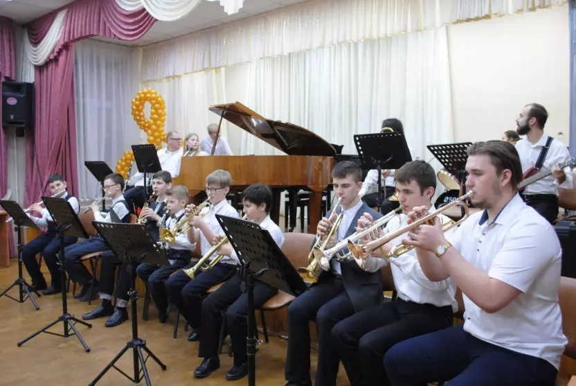 Отчетный концерт учащихся и преподавателей духового отделения  МБУ ДО ДШИ им. М.А. Балакирева