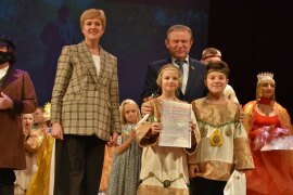 DSC_ .23 19-19-34.jpg