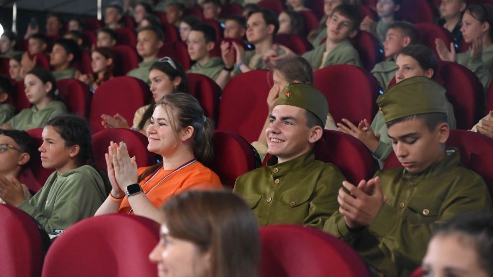 В поселке Уршельский...