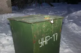 У почты России, на ул. Октябрьская, воруют мусор