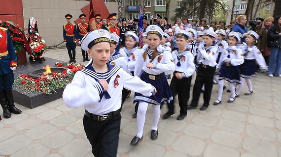 Митинг и возложение цветов к мемориалу "Вечный огонь" памяти павших в годы Великой Отечественной войны