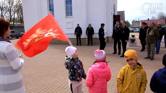 Митинг и возложение цветов у храма Александра Невского и Даниила Московского
